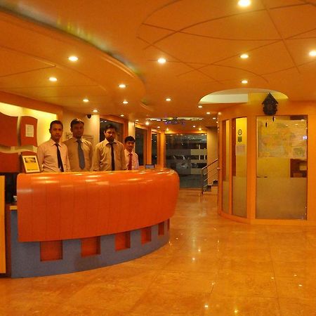 Hotel Evershine Rajkot Eksteriør billede